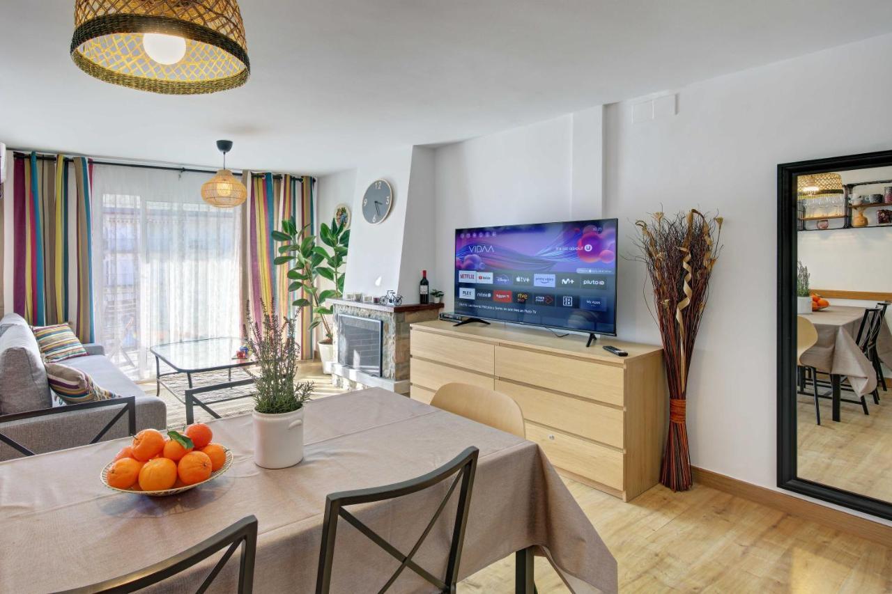 Apartament Pau Casals, 2 Min Walk From The Sea & Sea View Lloret de Mar Dış mekan fotoğraf